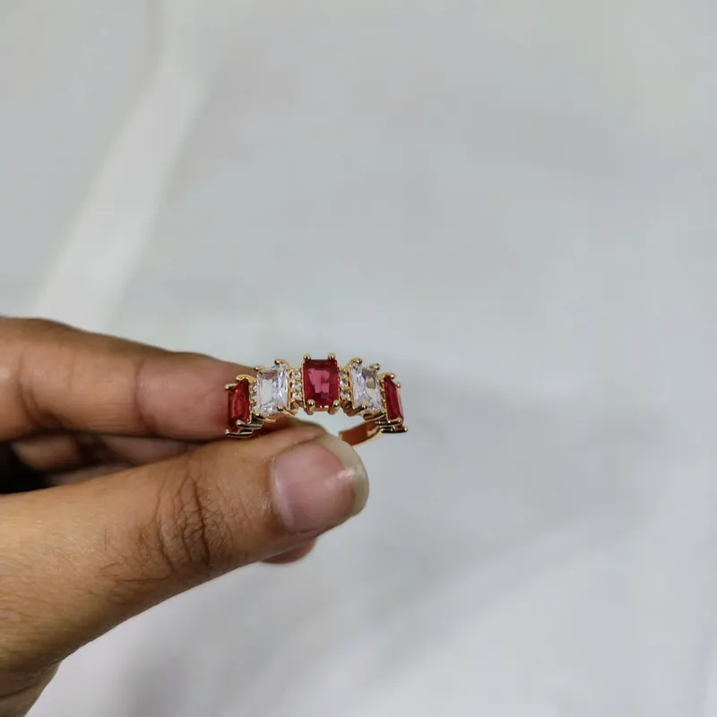 রঙিন জেমস্টোন বসানো গোল্ডেন রিং