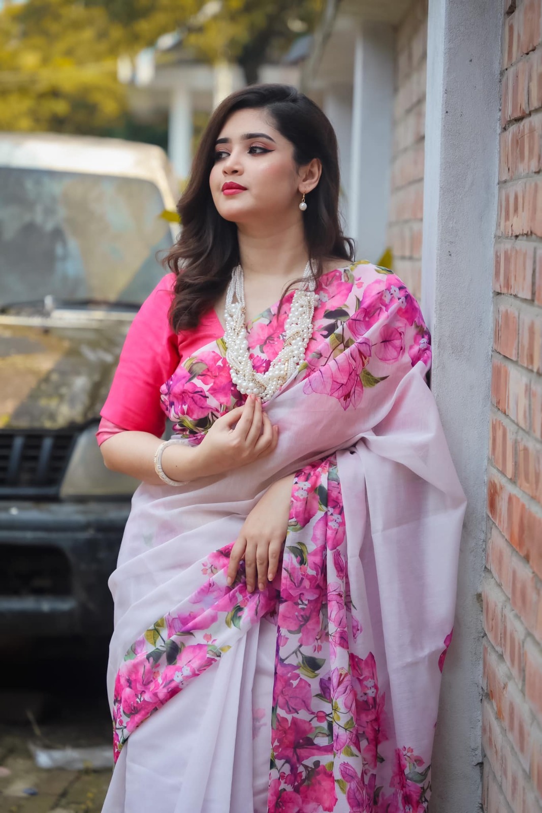 মেয়েদের ডিজিটাল প্রিন্ট চান্দুরি সিল্ক শাড়ি, ব্লাউজ পিস সহ