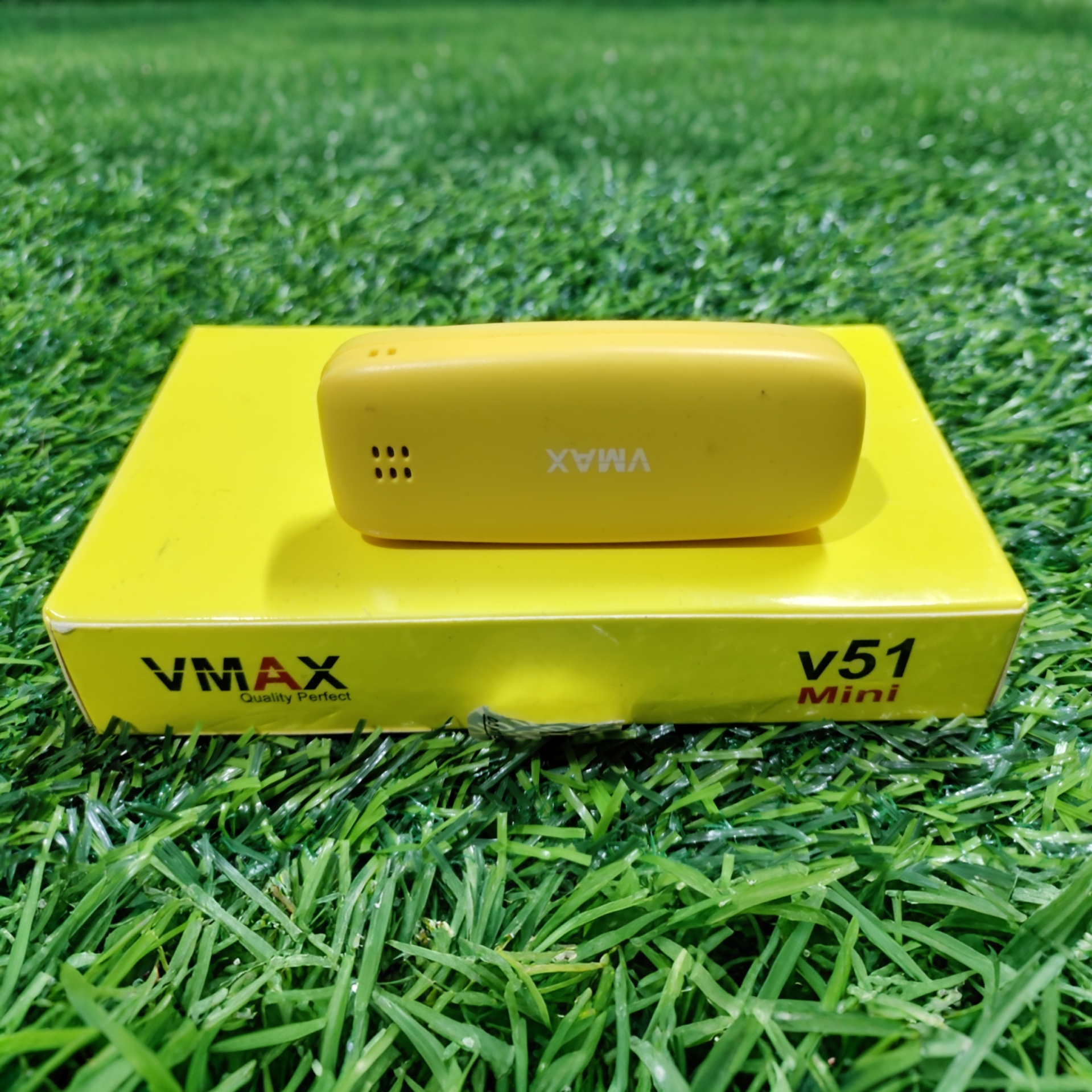 Vmax V51 মিনি ফোন, ম্যাজিক ভয়েস (হলুদ)