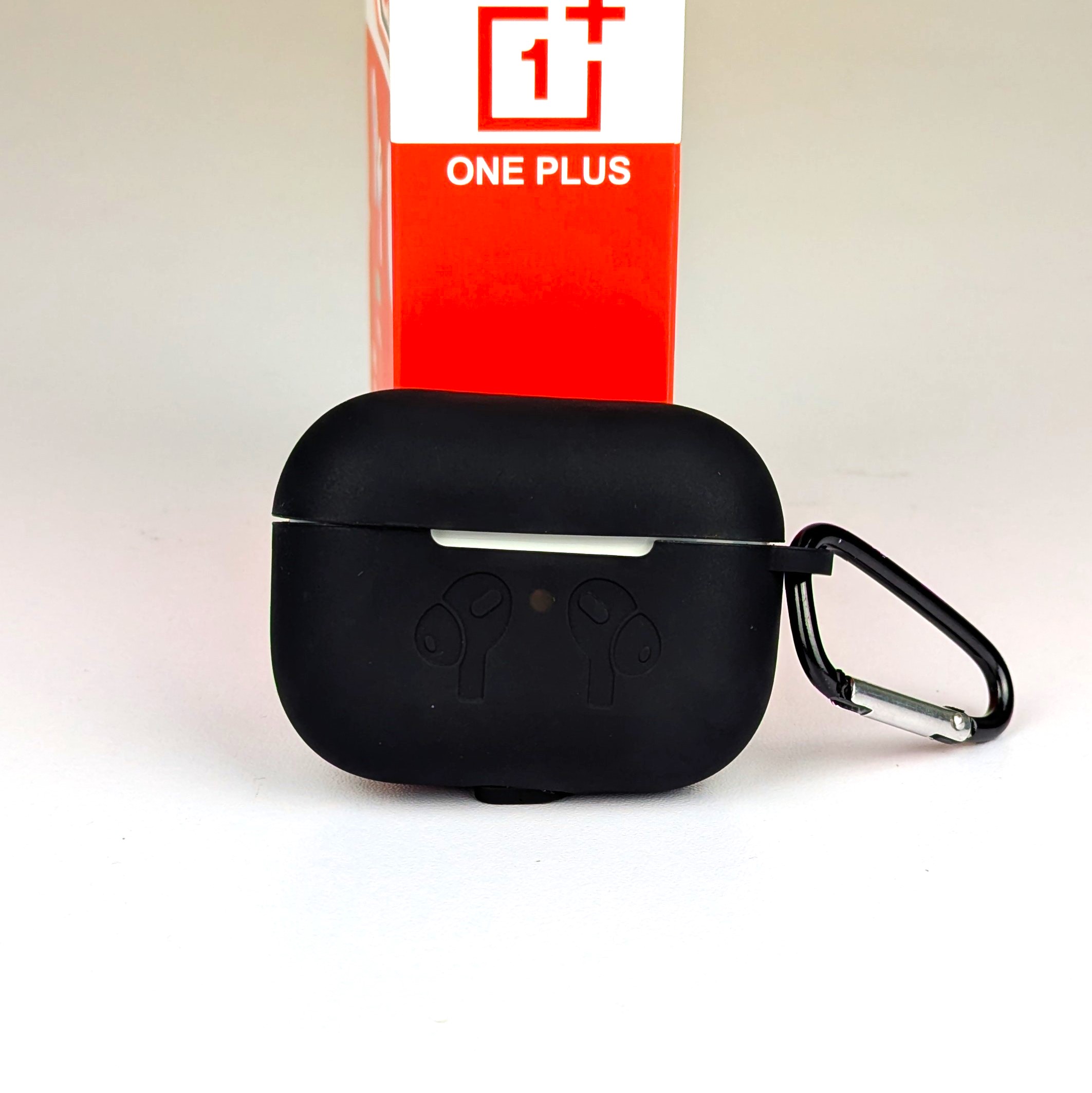 OnePlus AirRO3 ট্রু ওয়্যারলেস ব্লুটুথ ইয়ারবাডস – নয়েজ রিডাকশন, 360mAh ব্যাটারি (সাদা)