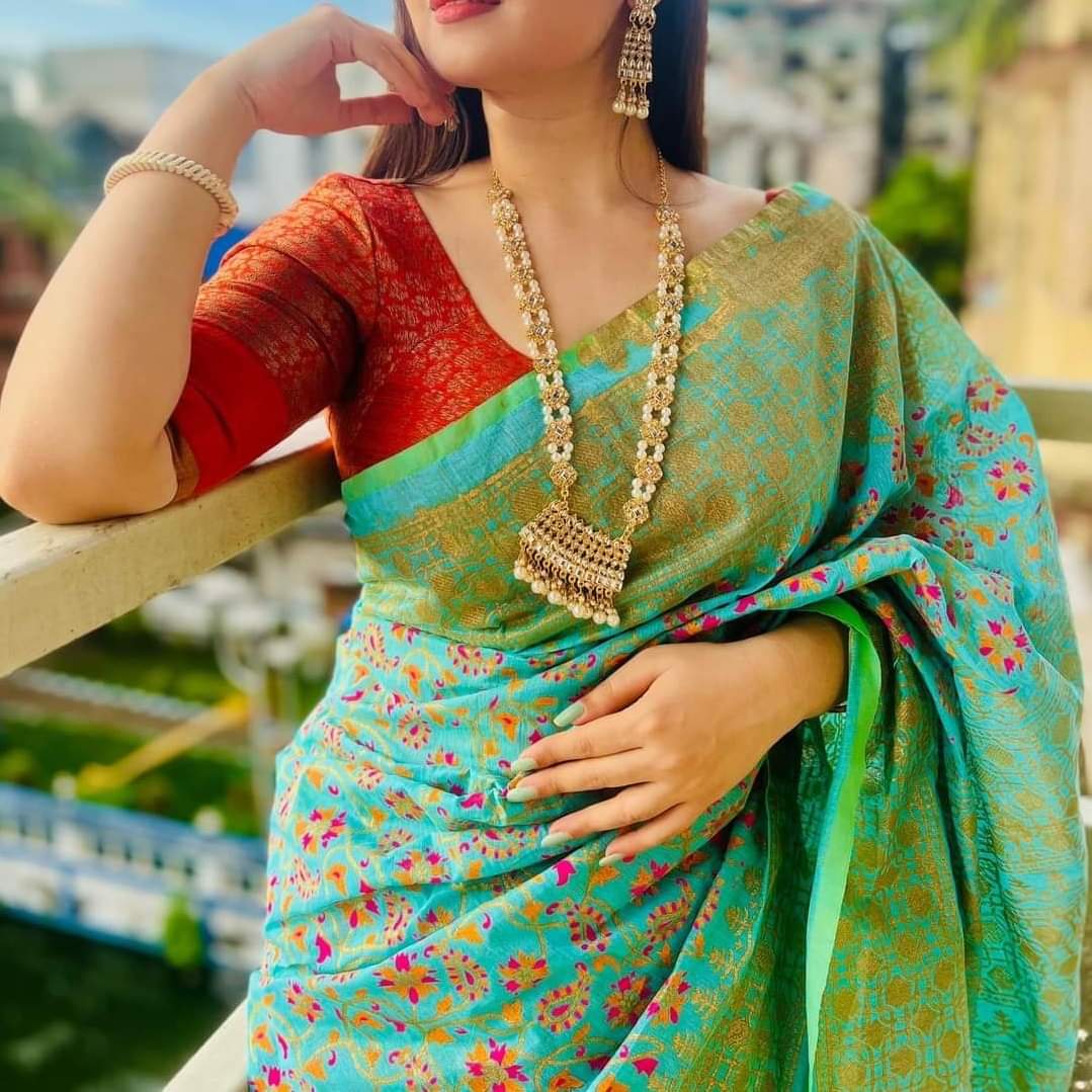 স্ক্রিন প্রিন্ট কাজের হাফ সিল্ক শাড়ি, 12 হাত