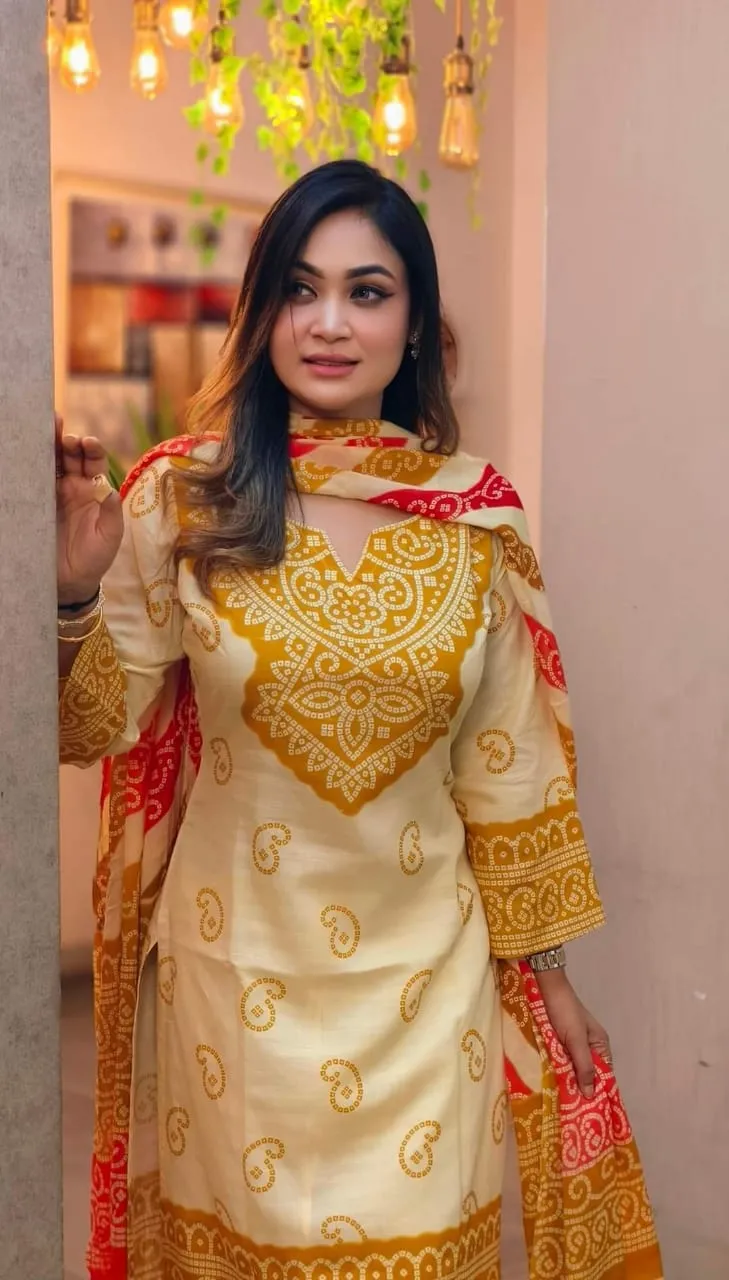 প্রিন্টেড লিনেন কামিজ ও সালোয়ার থ্রি পিস, 6 রং