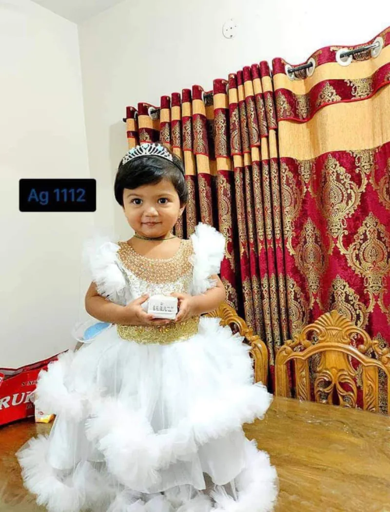 মেয়েদের বিড ওয়ার্ক পার্টি ফ্রক, এসি নেট, সাইজ 28 থেকে 38