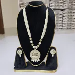 মেয়েদের ম্যাচিং নেকলেস ও কানের দুল সেট