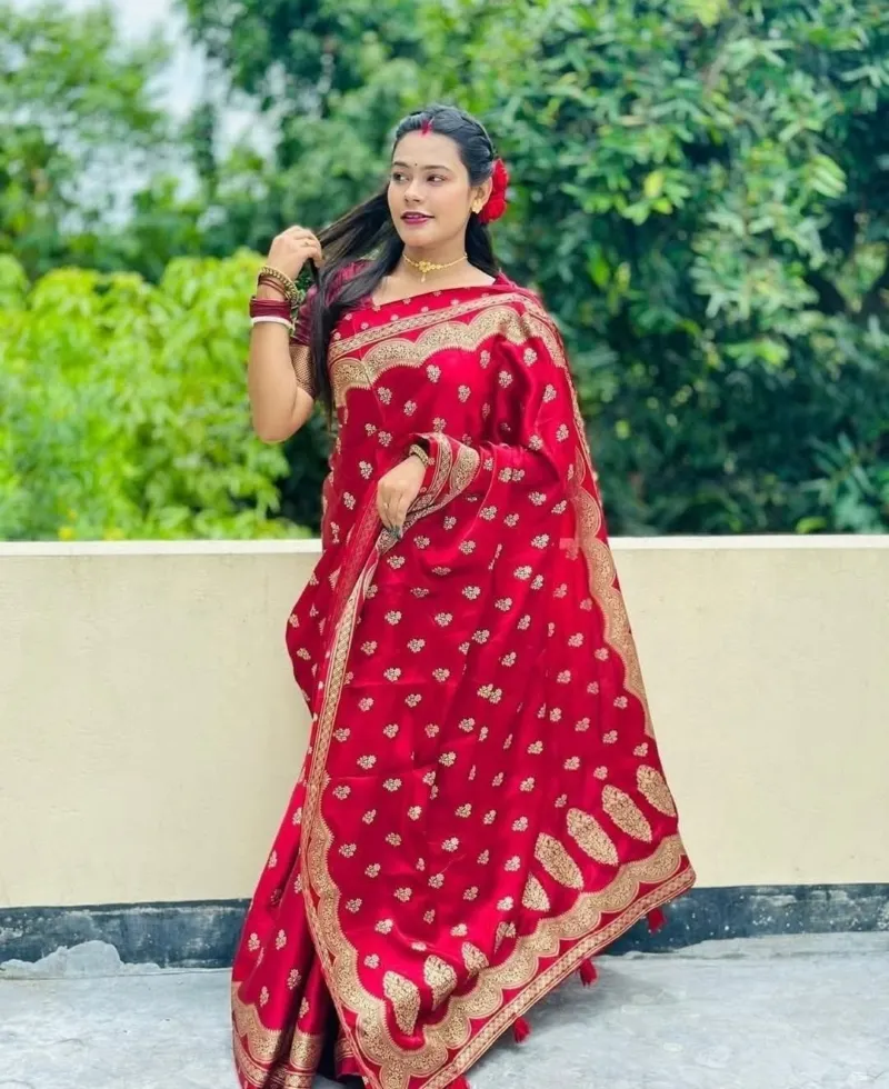 Screen Printed Silk Saree and Blouse Piece Set, 6 Colours