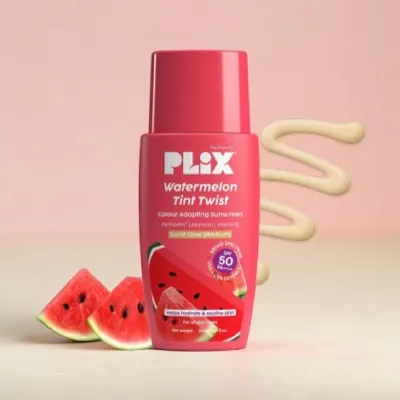 Plix Watermelon Tint Twist কালার অ্যাডাপ্টিং সানস্ক্রিন SPF50+ 50ml - Sunlit Glow