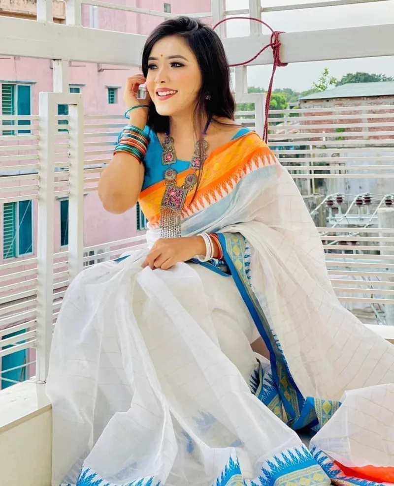 ব্লাউজ পিসসহ টাঙ্গাইল মধুরাই শাড়ি, 13 হাত