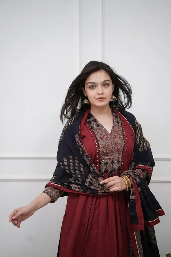 মেয়েদের কটন সালোয়ার কামিজ, প্রিন্ট ওড়না, 36 থেকে 46