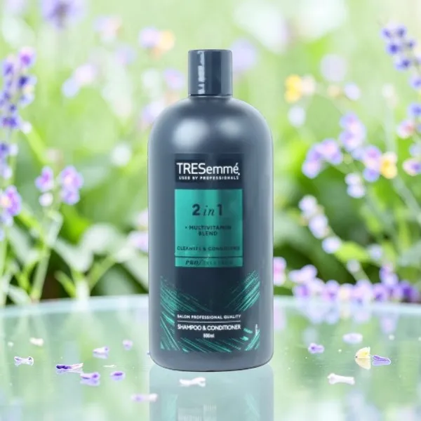 Tresemme 2in1 মাল্টিভিটামিন ব্লেন্ড শ্যাম্পু ও কন্ডিশনার 900ml