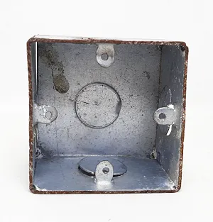 4x4 স্টিল বক্স