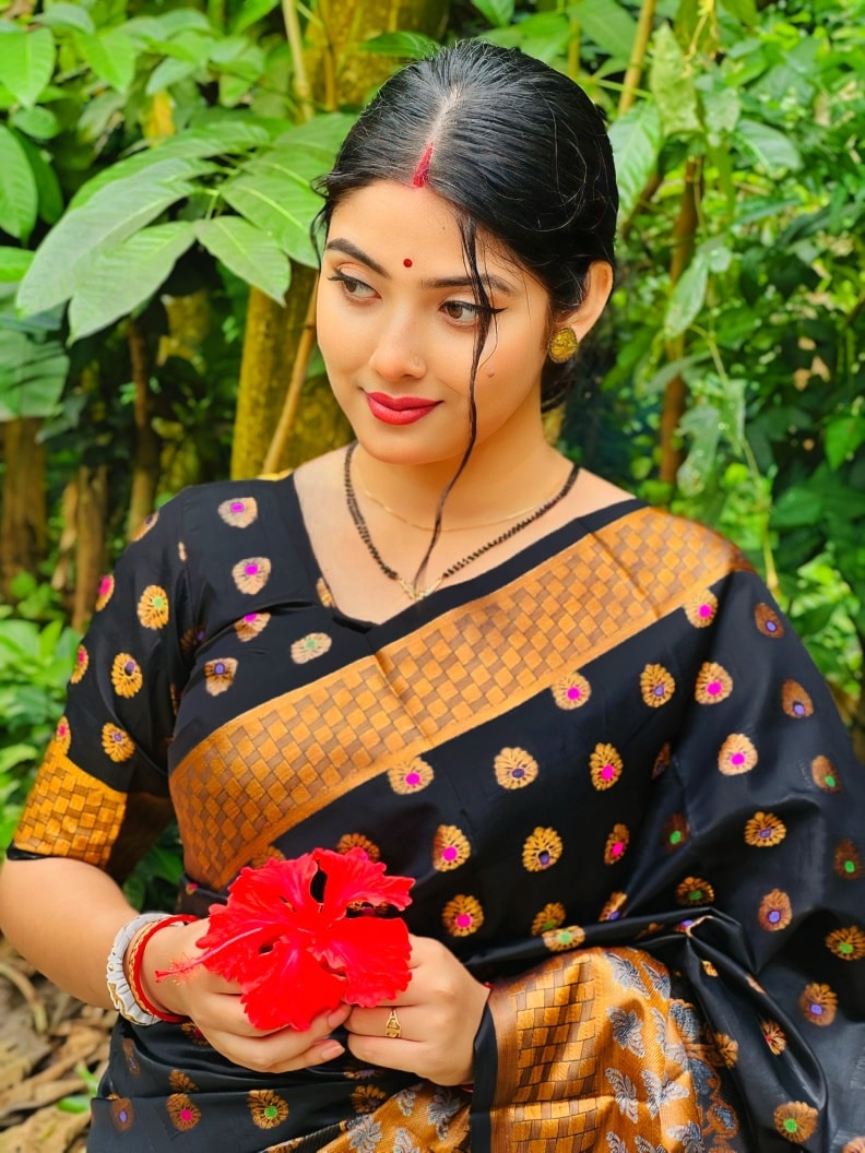হালকা সফট সিল্ক কাতান শাড়ি, জরির বুনট, 12 হাত