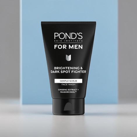 Pond's for Men ব্রাইটেনিং ও ডার্ক স্পট ফাইটার জেন্টল স্ক্রাব 100g