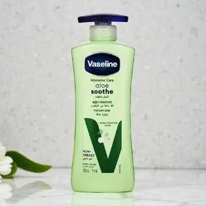 Vaseline Intensive Care অ্যালো সুথ 48 ময়েশ্চার বডি লোশন 725ml
