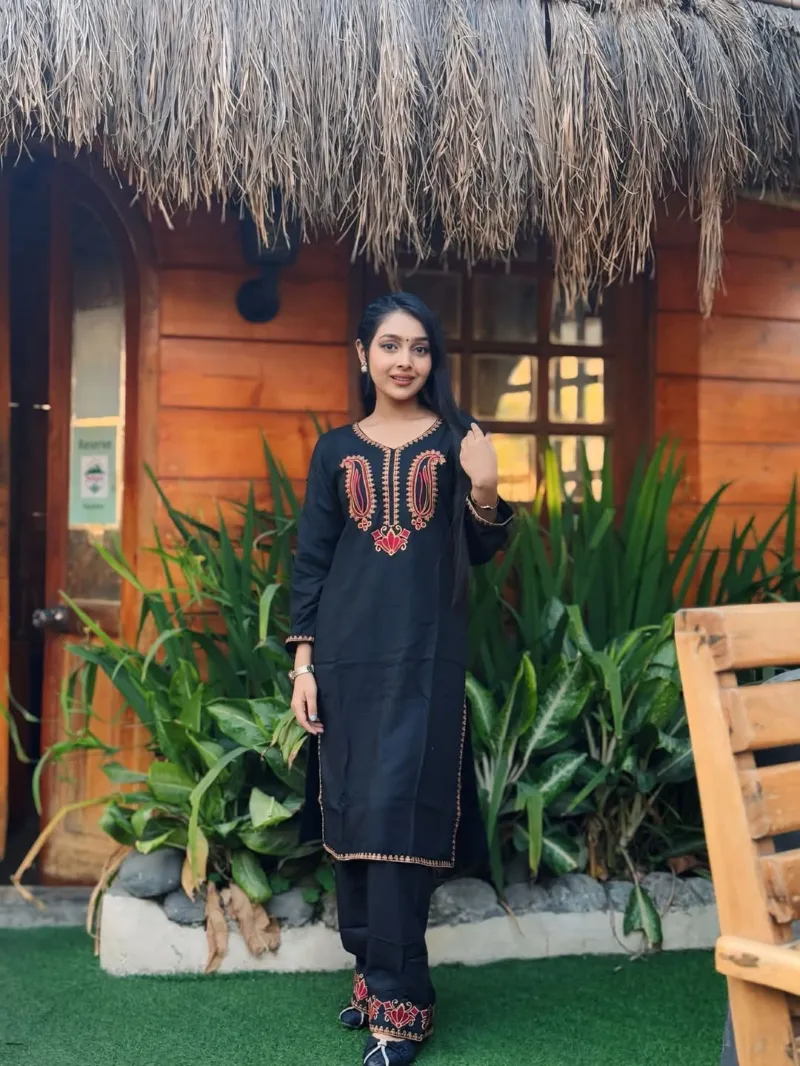 মেয়েদের কলকা এমব্রয়ডারি VIP কটন কো-অর্ড সেট, 6টি রং
