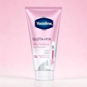 Vaseline Gluta-Hya Dewy Radiance Serum Burst Lotion  290ml (Thailand)