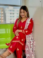মেয়েদের ঝুমকা এমব্রয়ডারি AC কটন থ্রি পিস, প্রিন্টেড ওড়না