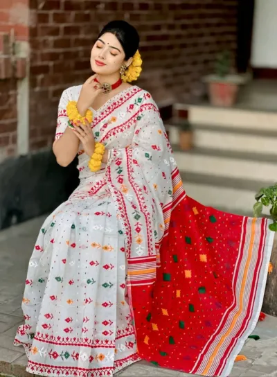 হাফ সিল্ক জামদানি ব্লক প্রিন্ট পূজা শাড়ি ব্লাউজ পিসসহ
