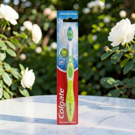Colgate 6x Fresh Clean Max Fresh মাল্টি কালার টুথব্রাশ - মিডিয়াম