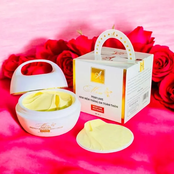 A Cosmetics বডি হোয়াইটেনিং ক্রিম 150g
