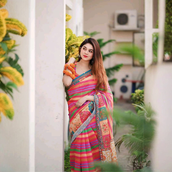 ব্লাউজ পিসসহ ডিজিটাল প্রিন্ট শাড়ি