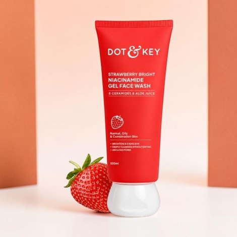 Dot and Key Strawberry Bright Niacinamide Gel Face Wash 100ml (India)
