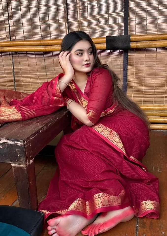 Cotton Check Kantha Stitch Saree with Running Blouse Piece