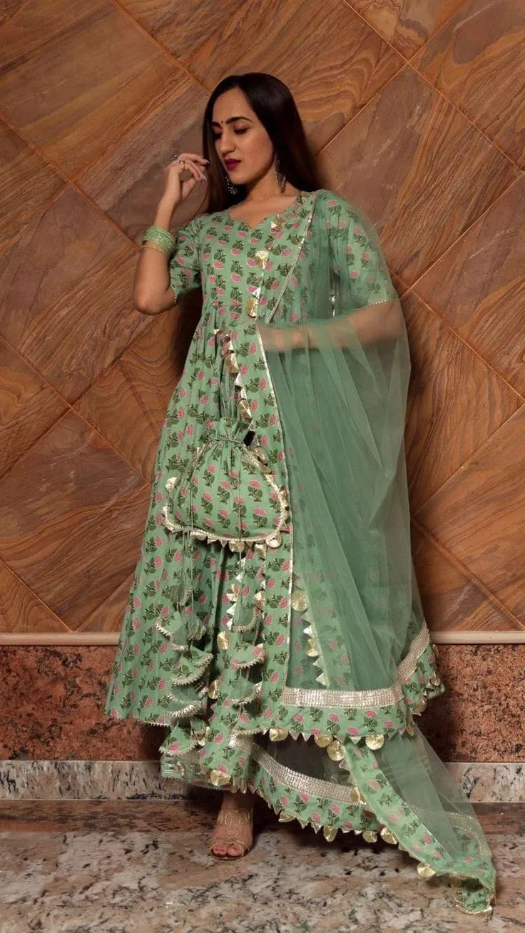 Linen Gown Three Piece with Screen Print and Net Lace Orna