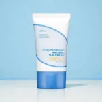 Isntree Hyaluronic Acid ন্যাচারাল সান ক্রিম SPF 50+ PA++++ 50ml