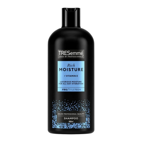 Tresemme Rich Moisture + Vitamin E Shampoo 680ml (UK)