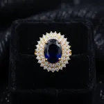 এমারেল্ড রয়্যাল ক্রাউন রিং