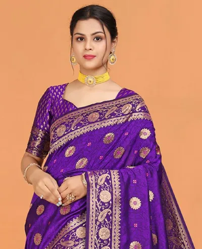 Modern Design Silk Saree with Screen Print and Blouse Piece