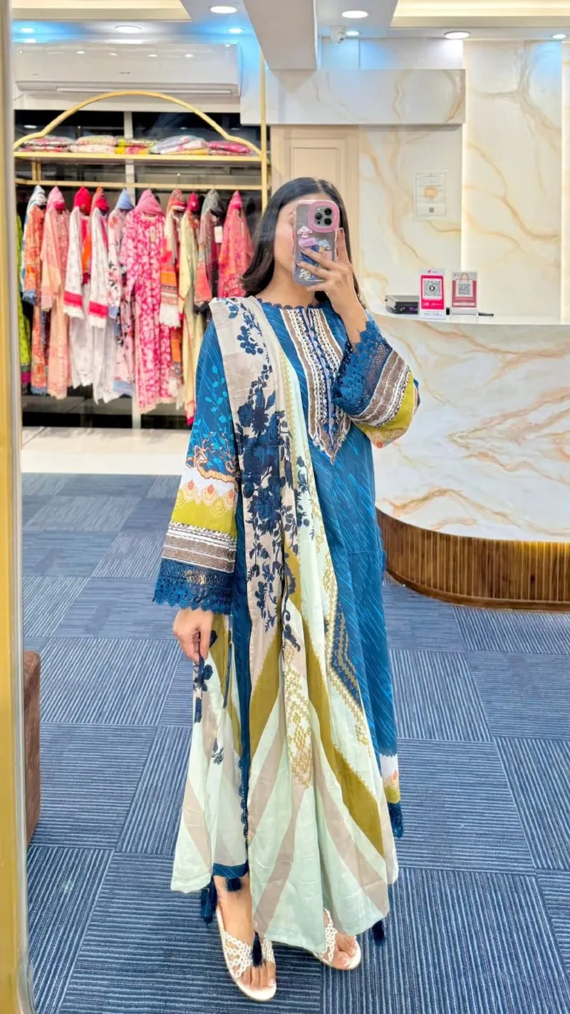 মেয়েদের লেস ট্রিম ডিজিটাল প্রিন্ট কামিজ, পান্ট ও ওড়না সেট