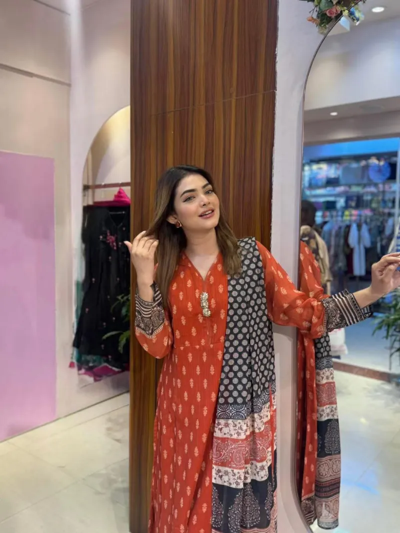 জর্জেট ডিজিটাল প্রিন্ট থ্রি পিস, ইনার সহ পান্ট, M থেকে XXL