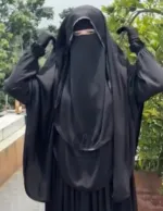 হুডি স্টাইল হিজাব চেরি ফেব্রিকে সাটিন ওয়ার্কসহ