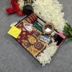 সিল্ক কাতান শাড়ি কম্বো সেট - মেরুন