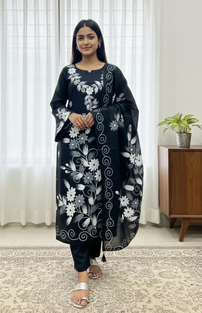 ব্লক ও হ্যান্ড প্রিন্ট আনস্টিচড থ্রি পিস, টাসেল ওড়না