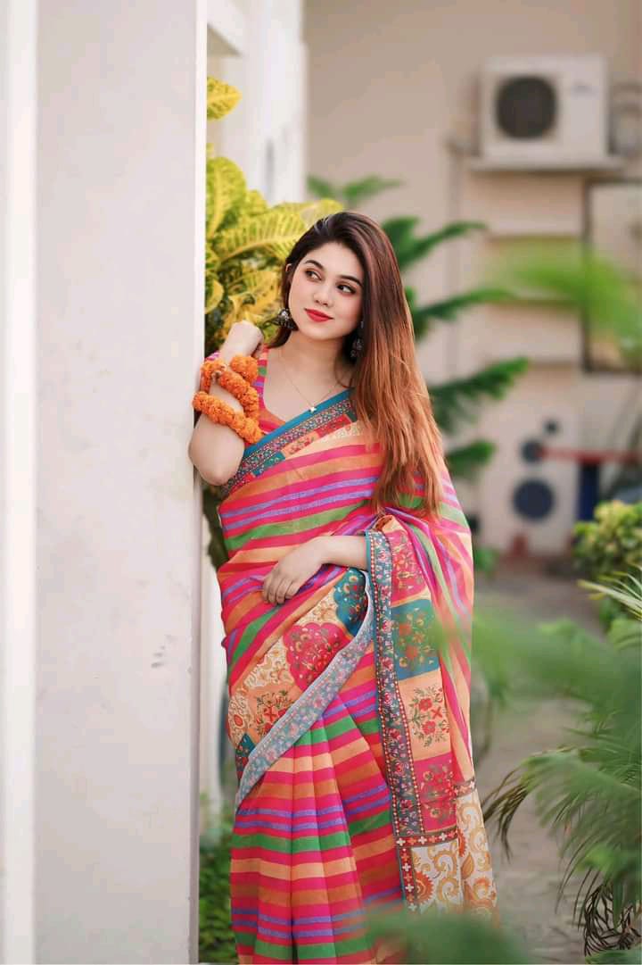 মেয়েদের ডিজিটাল প্রিন্ট শাড়ি, ব্লাউজ পিস সহ, 5 রং