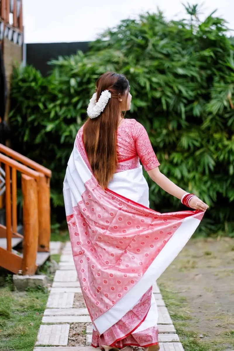 Kanjivaram Katan Silk Saree with Matching Blouse Piece