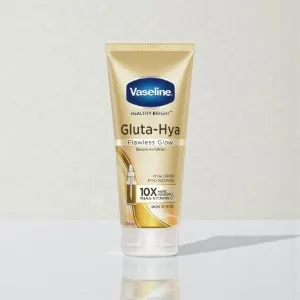 Vaseline Gluta-Hya Flawless Glow সিরাম-ইন-লোশন 200ml
