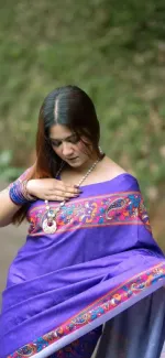 Mayalota Muslin Silk Digital Print Saree with Blouse Piece