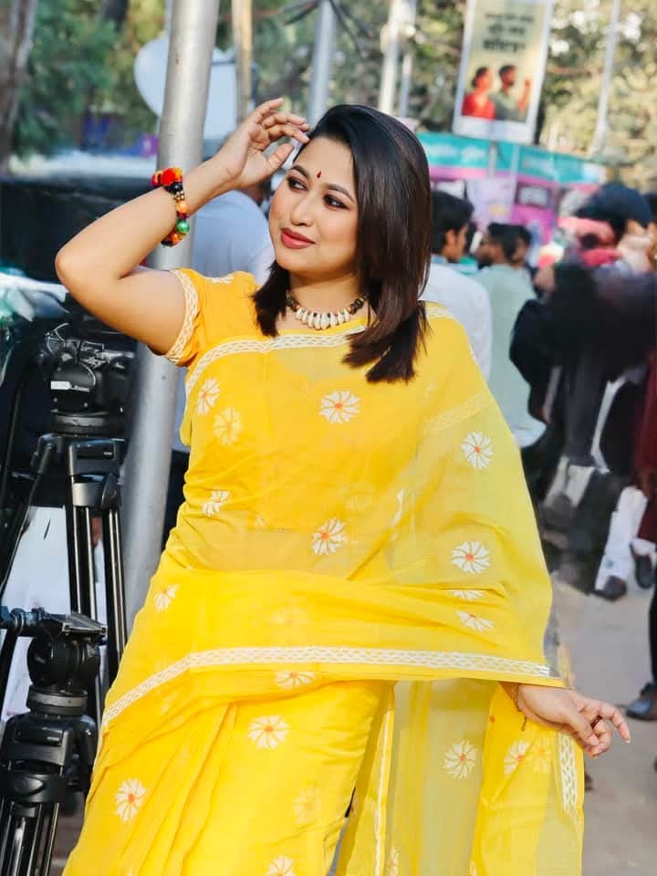 সেমি মসলিন ব্লক প্রিন্ট শাড়ি ব্লাউজ পিসসহ