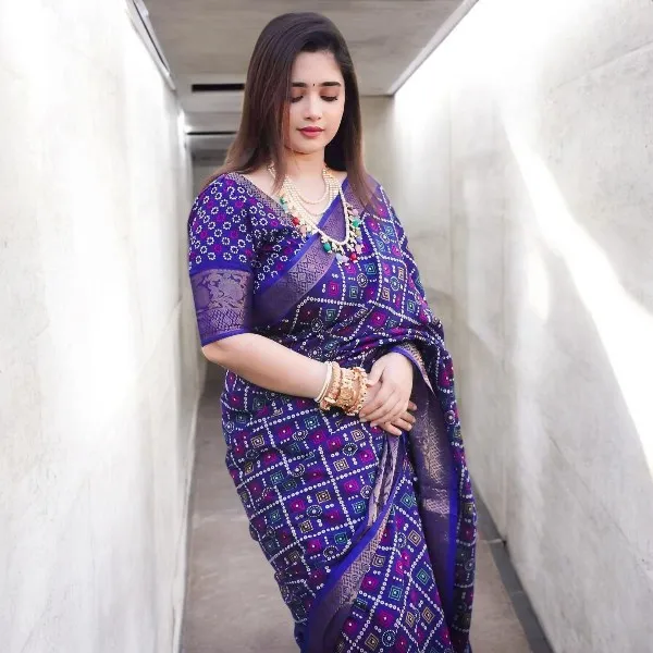 সিল্ক ডিজিটাল প্রিন্ট শাড়ি