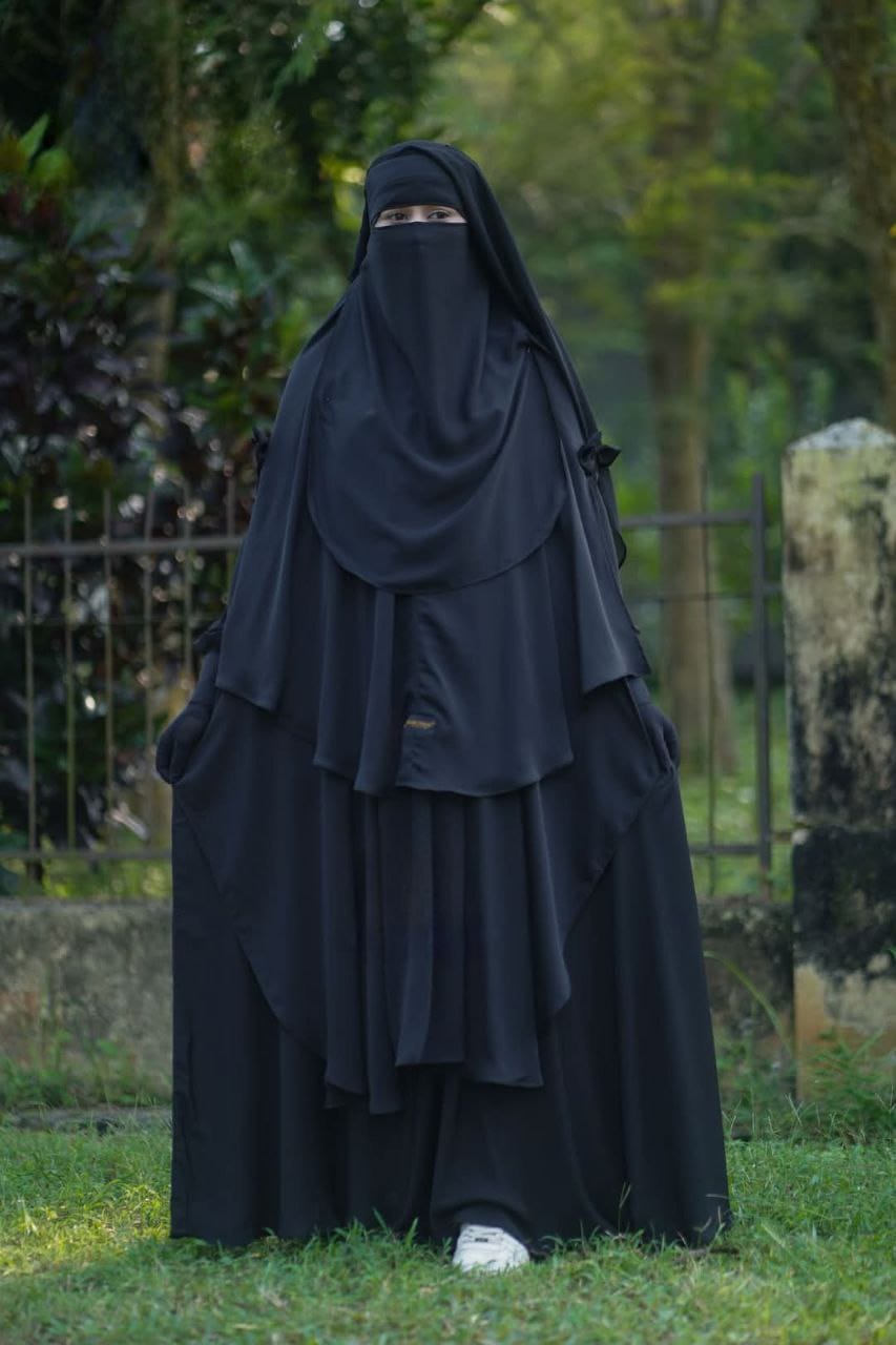 Manha Borka Set, 4 Pieces with Hijab and Nikab