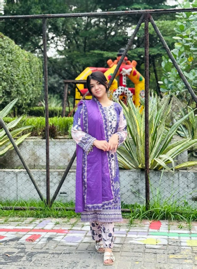 স্টিচড Dubai Silk থ্রি পিস, লেইস ও মিরর ওয়ার্ক