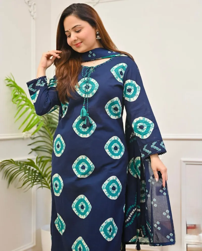 সফট কটন চুনরি প্রিন্ট থ্রি-পিস, টাসেলসহ, সাইজ M ও L