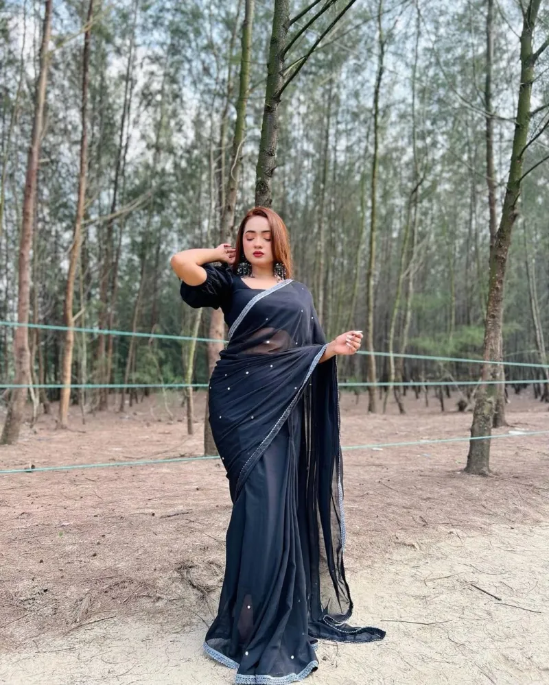 জর্জেট স্টোন শাড়ি