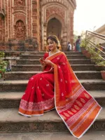 খাদি কটন ব্লক প্রিন্ট শাড়ি লেস পাড় ও ব্লাউজ পিসসহ