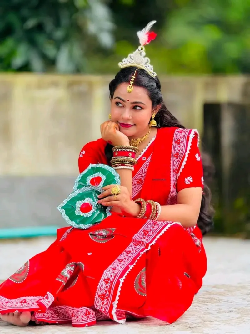 পানপাতা ডিজাইনের কটন শাড়ি ম্যাচিং ব্লাউজ পিসসহ