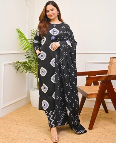 সফট কটন চুনরি প্রিন্ট থ্রি-পিস, টাসেলসহ, সাইজ M ও L