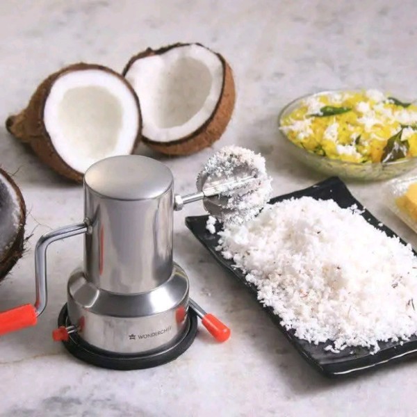 কোকোনাট স্ক্র্যাপার (নারকেল কোরানোর যন্ত্র)